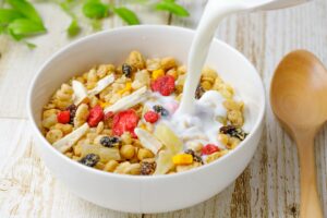 フルグラは太るリスクが高い？5つの理由とダイエット成功で痩せた人が行うグラノーラ習慣